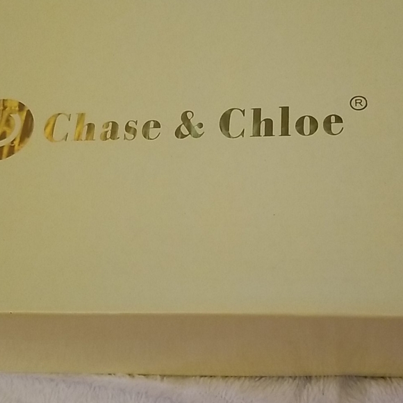 Heels - Picture 3 of 3